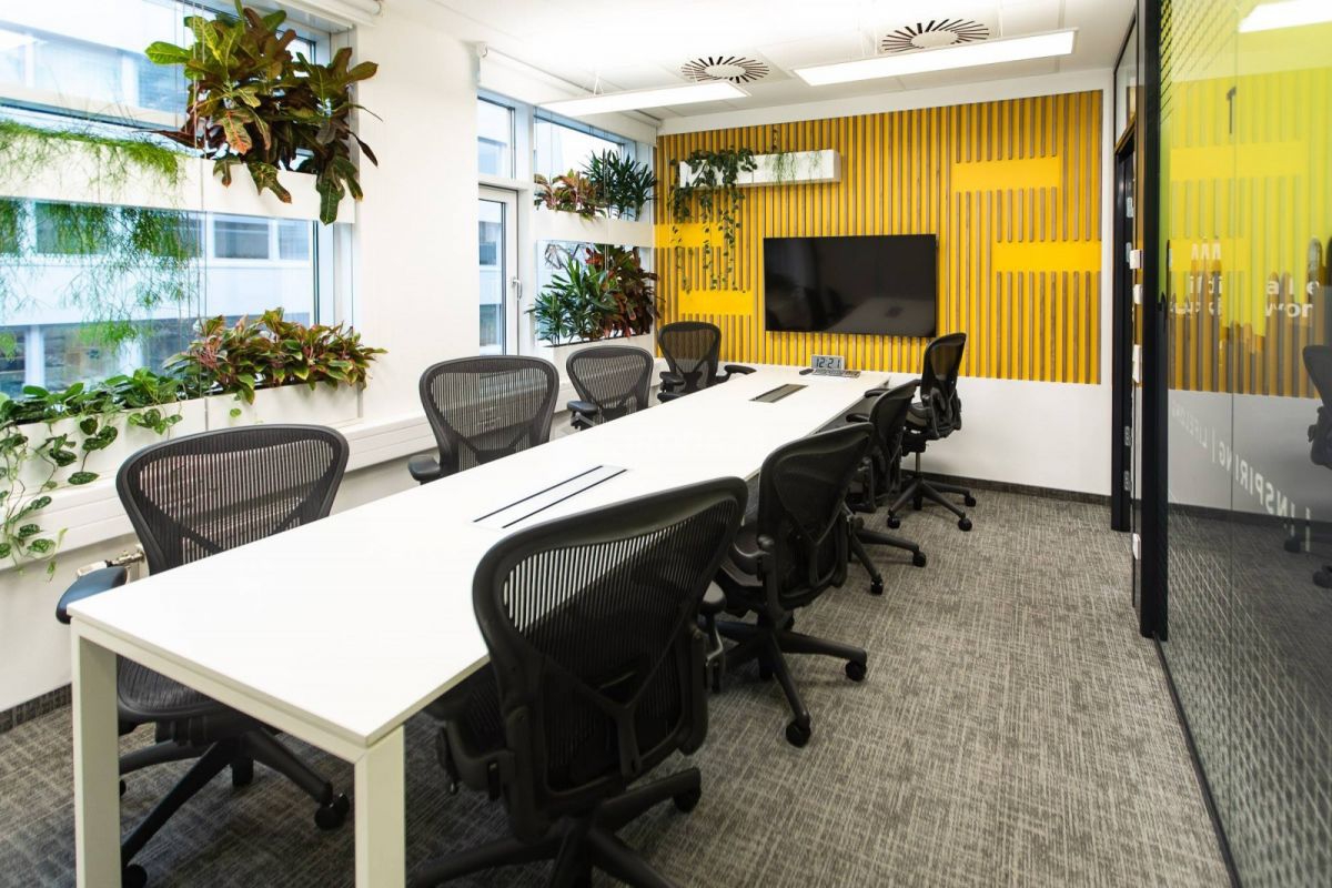 HermanMiller referencia | Ernst & Young